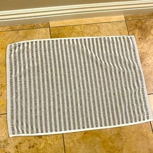 UGG BATHMAT